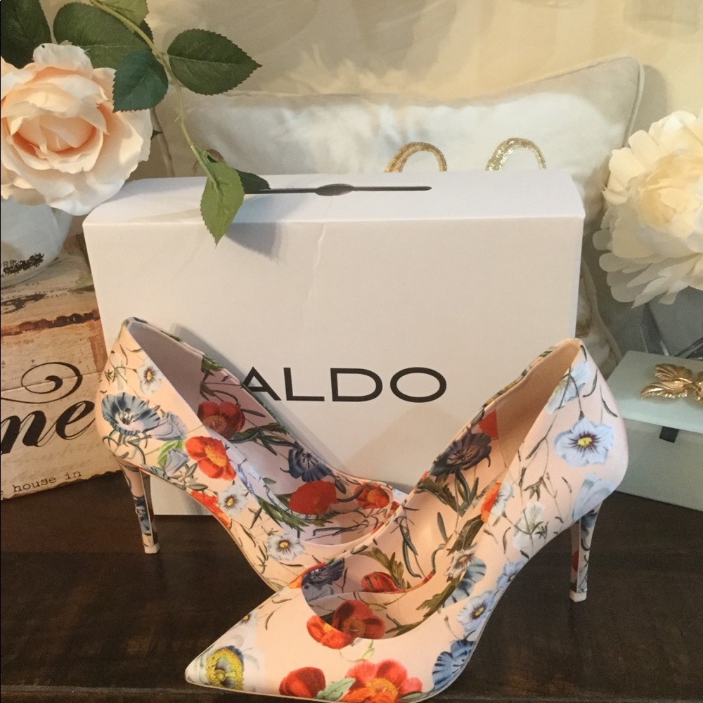 Women’s Size 10 Aldo Floral Pump
